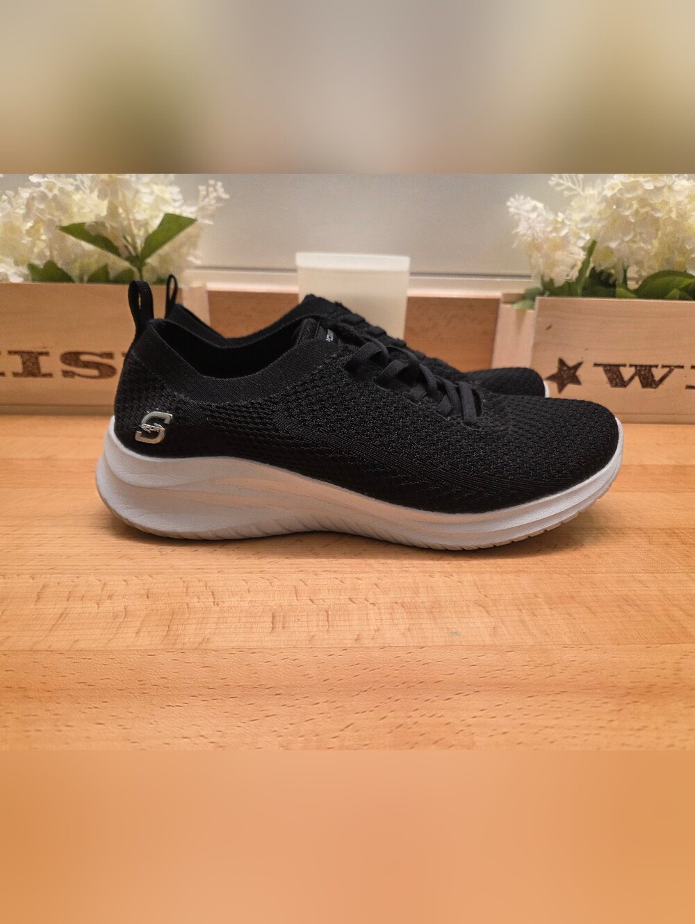 S Sport By SKECHERS Women's Resse 2.0 Elastic Gore Sneakers Black/White Sz 9.5